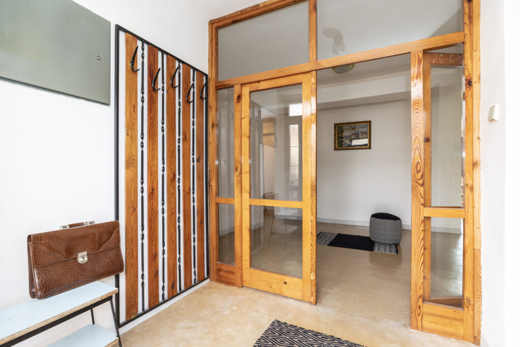 rodinny dom na predaj jarovce - vstupna hala